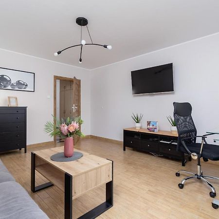 Pleasant Apartment With Terrace Cracow By Noclegi Renters Krasków Exterior foto