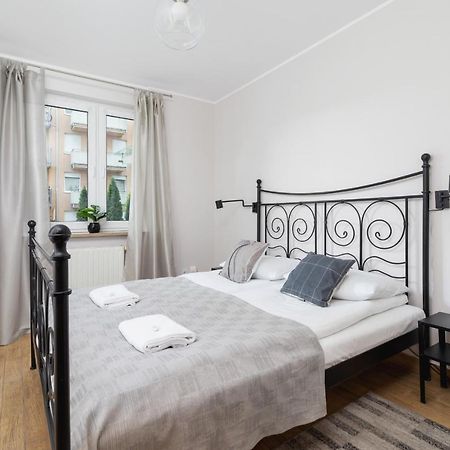 Pleasant Apartment With Terrace Cracow By Noclegi Renters Krasków Exterior foto