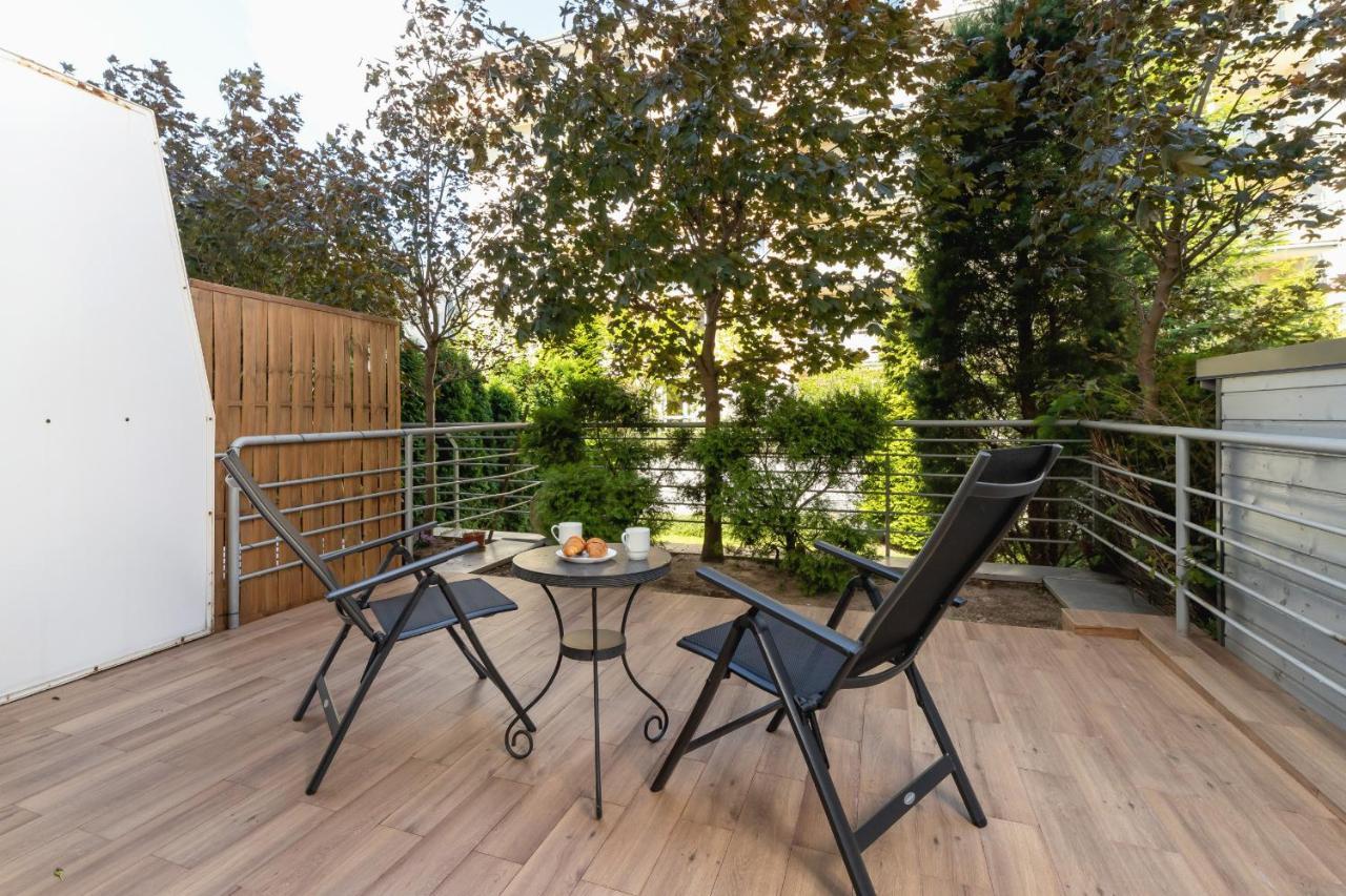 Pleasant Apartment With Terrace Cracow By Noclegi Renters Krasków Exterior foto